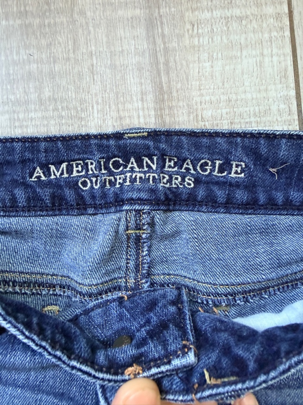American Eagle Outfitters Low Rise Cut Off Shorts - Picture 4 of 9